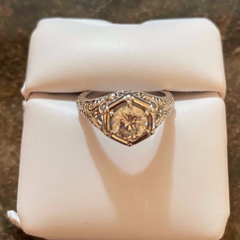 Moissanite Fire 1.00CT Round Platineve Ring Size 6